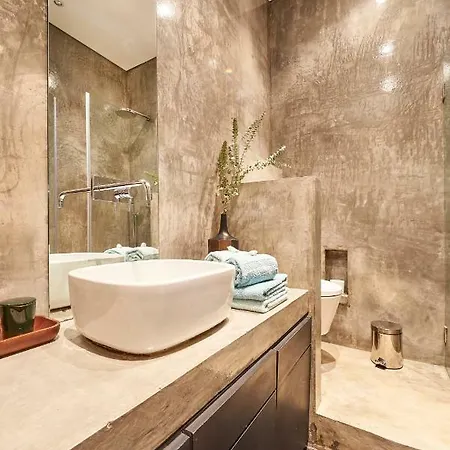 Elegant With Bridge View Apartment Lissabon
